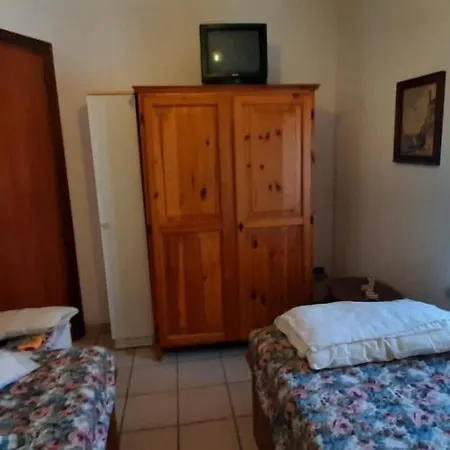 La Ca' Di Carlo Lungo Guest house *
